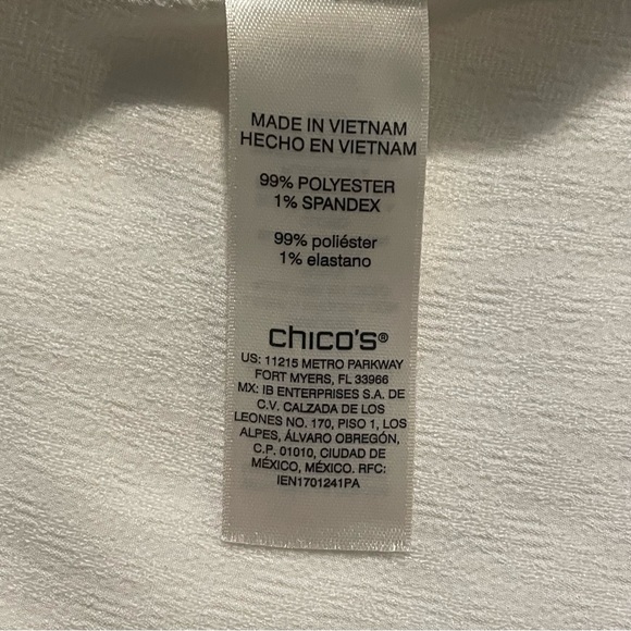 Chico’s ecru NWT button up textured long sleeve blouse. Size 0. (Small) - Picture 7 of 9